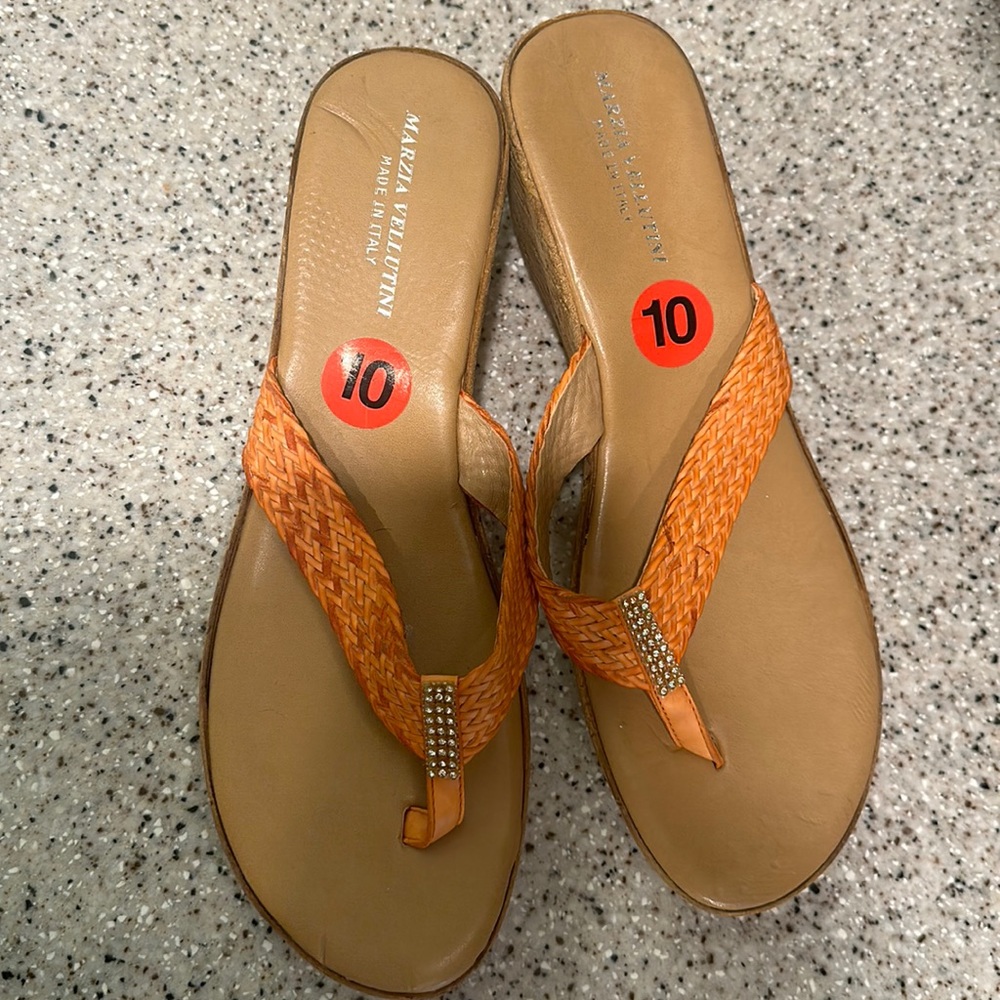 Orange wedges size 10
